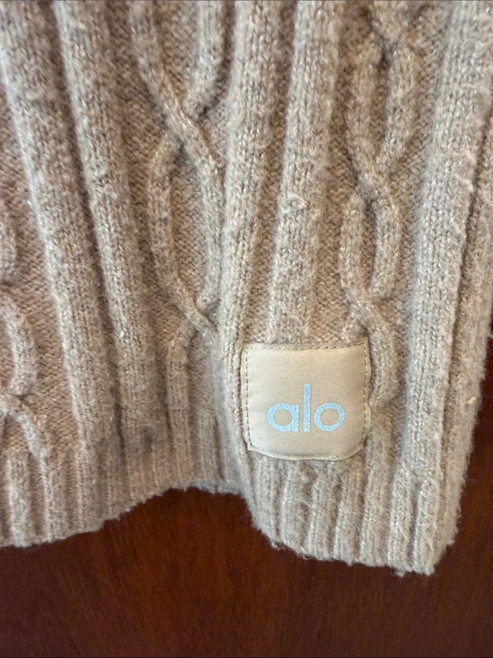 ALO Yoga Cashmere Cable Knit Mini Skirt in Toasted Almond Sz Small
